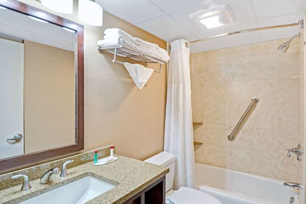 Ramada By Wyndham Seekonk Providence Area Phòng bức ảnh