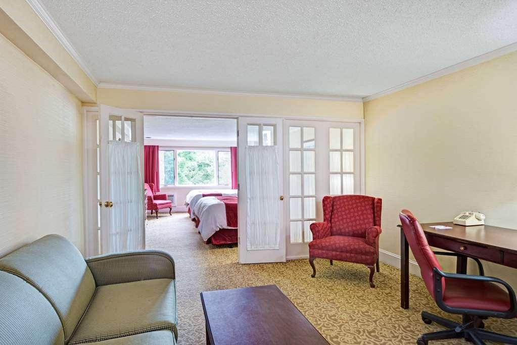 Ramada By Wyndham Seekonk Providence Area Phòng bức ảnh
